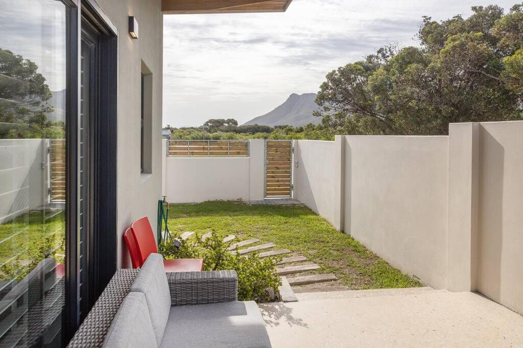 Mountain And Sea Cottage Hermanus Luaran gambar